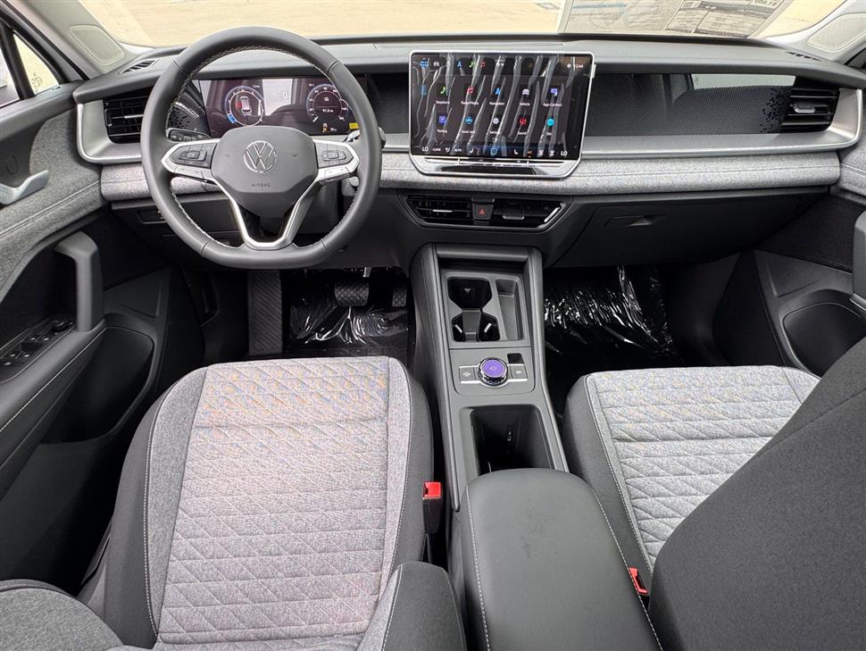 2025 Volkswagen Tiguan for sale in Porter Ranch, California
