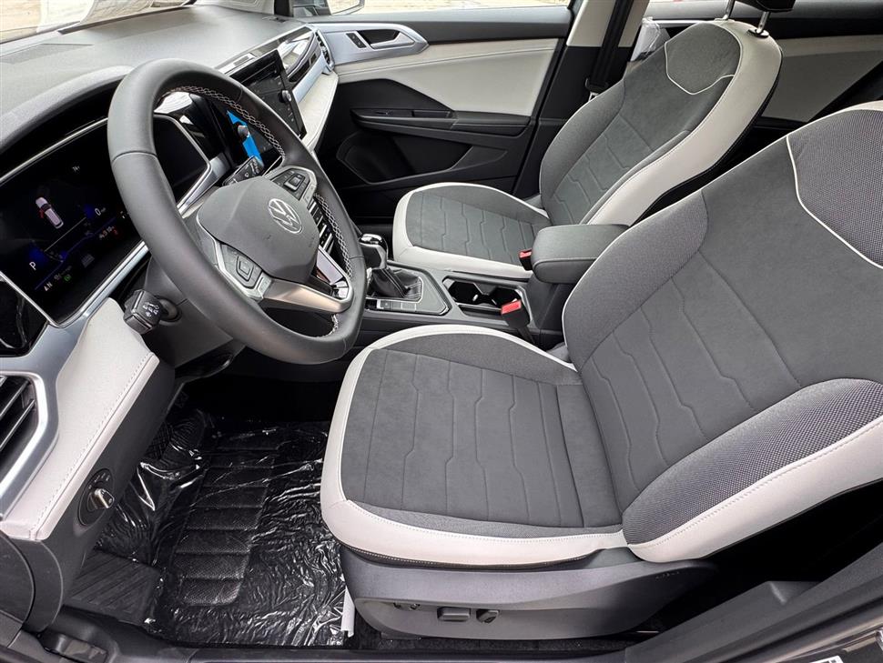 2025 Volkswagen Taos for sale in Porter Ranch, California