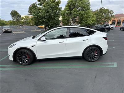 2023 Tesla Model Y lease in Corona Del Mar,CA - Swapalease.com