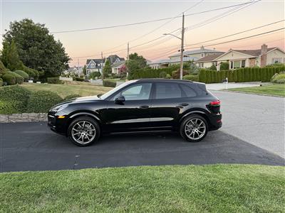 2023 Porsche Cayenne lease in New Rochelle ,NY - Swapalease.com