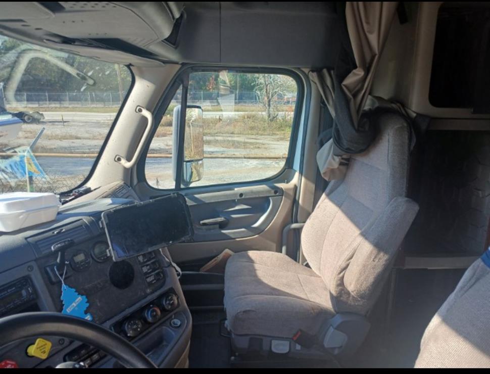 2016 Freightliner Cascadia 125 for sale in Rockville, Maryland