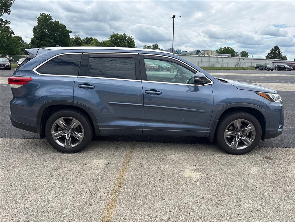 2019 Toyota Highlander for sale in Cincinnati, Ohio