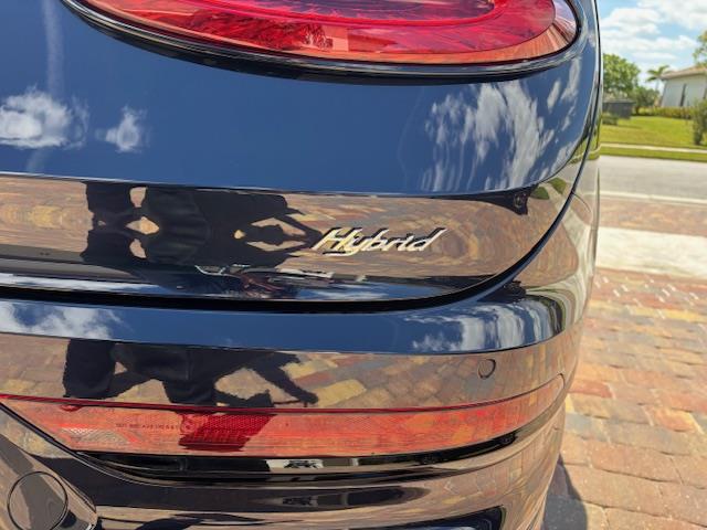 2023 Bentley Bentayga Hybrid for sale in Palm Beach Gardens, Florida