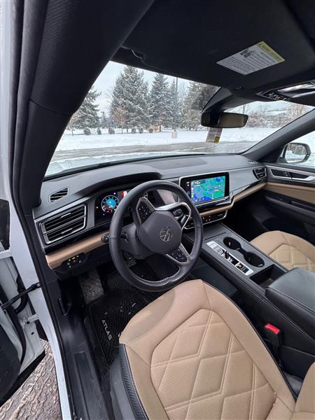 2024 Volkswagen Atlas Cross Sport for sale in Auburn Hills, Michigan