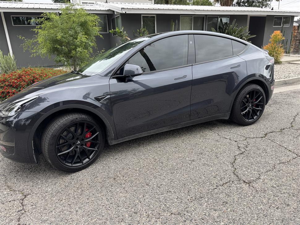 2024 Tesla Model Y for sale in Reseda, California
