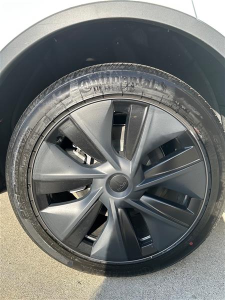 2024 Tesla Model Y for sale in Long Beach, California