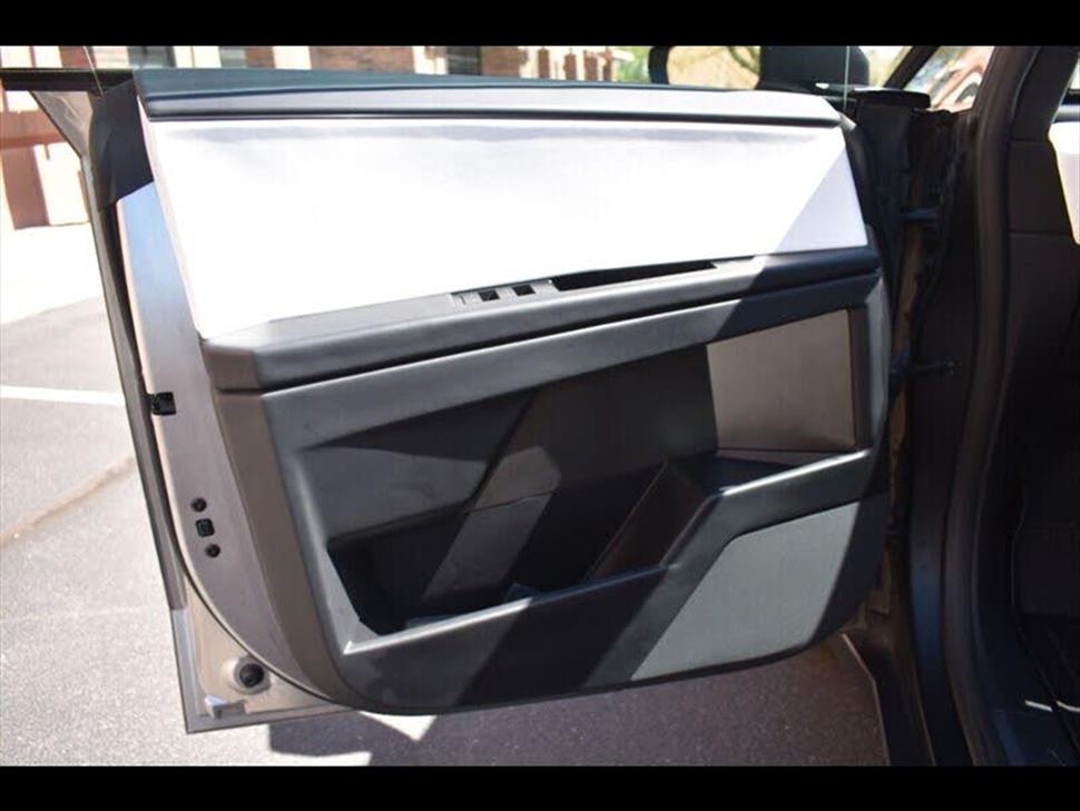 2024 Tesla Cybertruck for sale in studio city, California