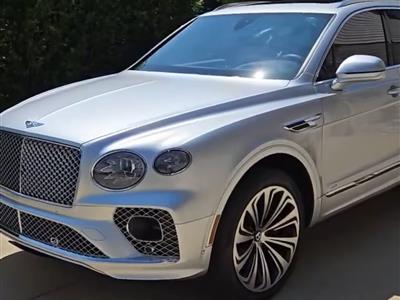 2022 Bentley Bentayga lease in Chicago,IL