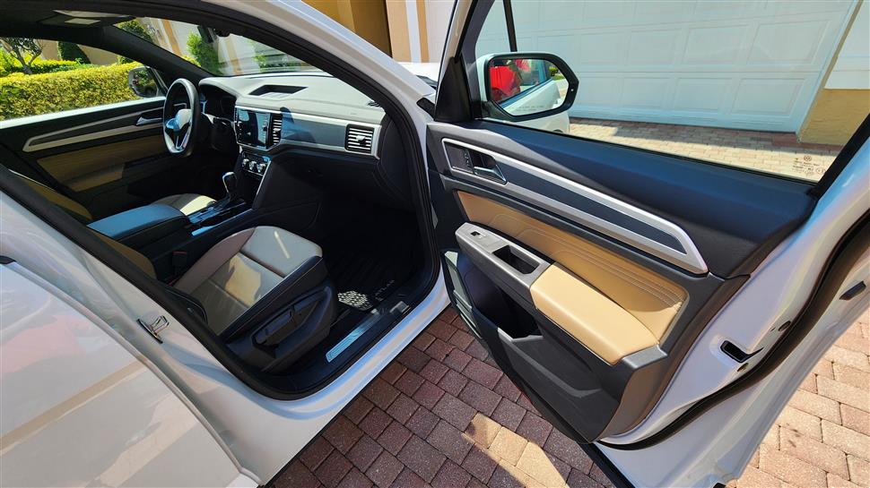 2023 Volkswagen Atlas Cross Sport for sale in Boynton Beach, Florida