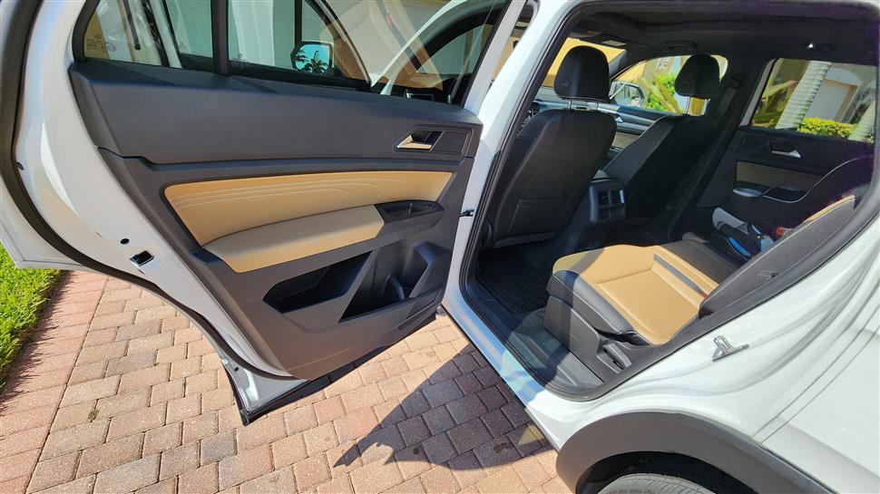 2023 Volkswagen Atlas Cross Sport for sale in Boynton Beach, Florida