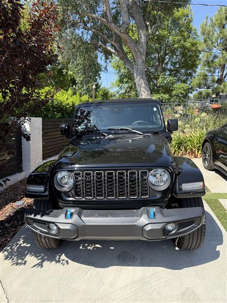 2024 Jeep Wrangler for sale in Tarzana, California