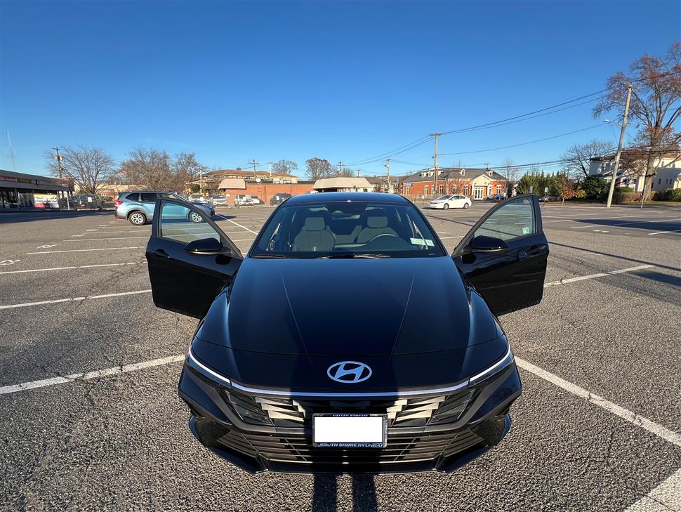 2025 Hyundai Elantra for sale in East Rockaway, New York
