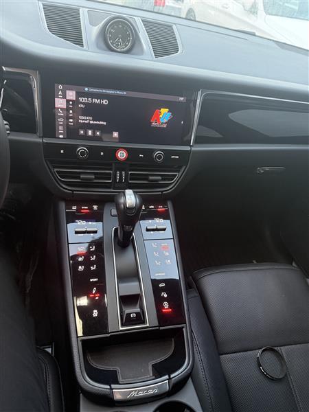 2025 Porsche Macan for sale in Merrick, New York