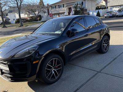 2025 Porsche Macan lease in Merrick,NY