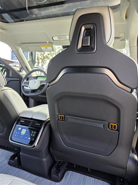 2025 Rivian R1S for sale in Dade City, Florida