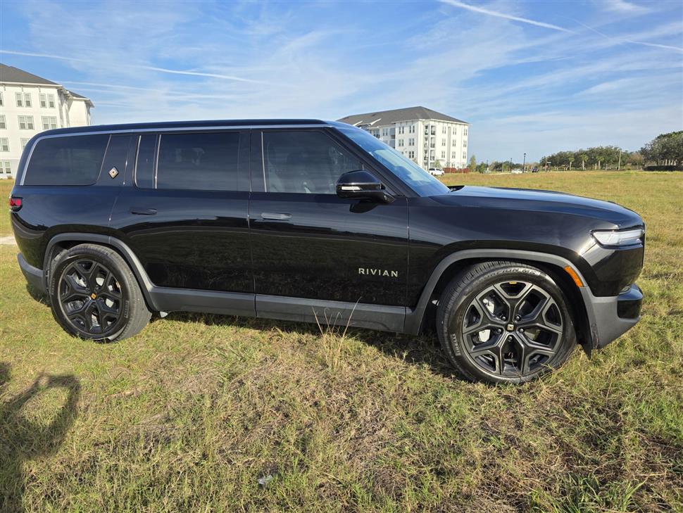 2025 Rivian R1S for sale in Dade City, Florida