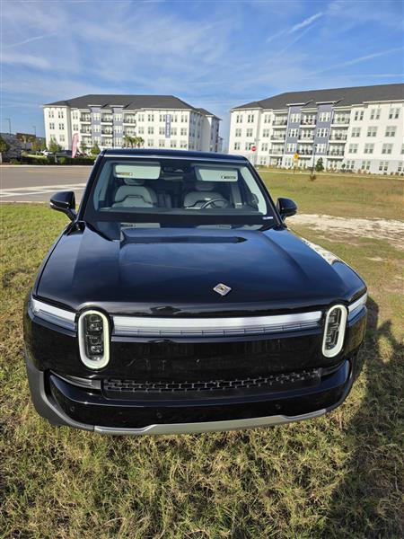 2025 Rivian R1S for sale in Dade City, Florida