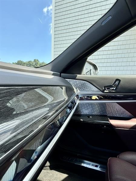 2025 BMW i7 for sale in Melville, New York