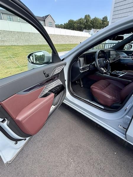 2025 BMW i7 for sale in Melville, New York
