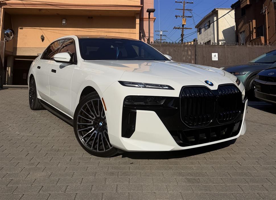 2025 BMW i7 for sale in tujunga, California