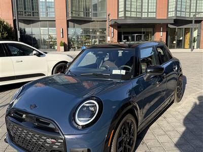 2026 MINI Hardtop 4 Door lease in Brooklyn,NY