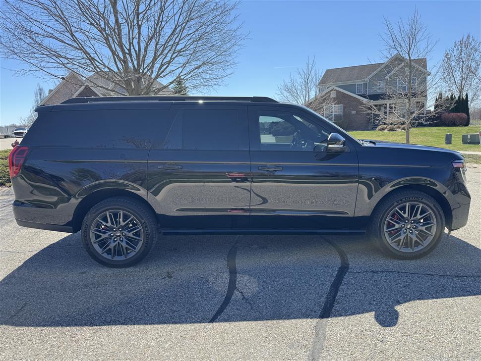 2025 Ford Expedition Max for sale in South Lyon, Michigan