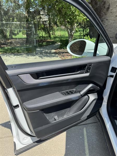 2024 Porsche Cayenne for sale in Zionsville, Indiana