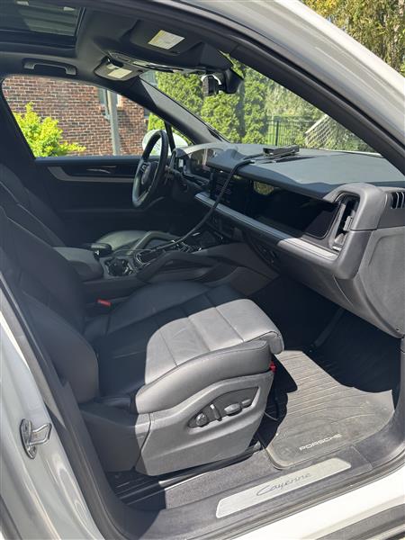 2024 Porsche Cayenne for sale in Zionsville, Indiana