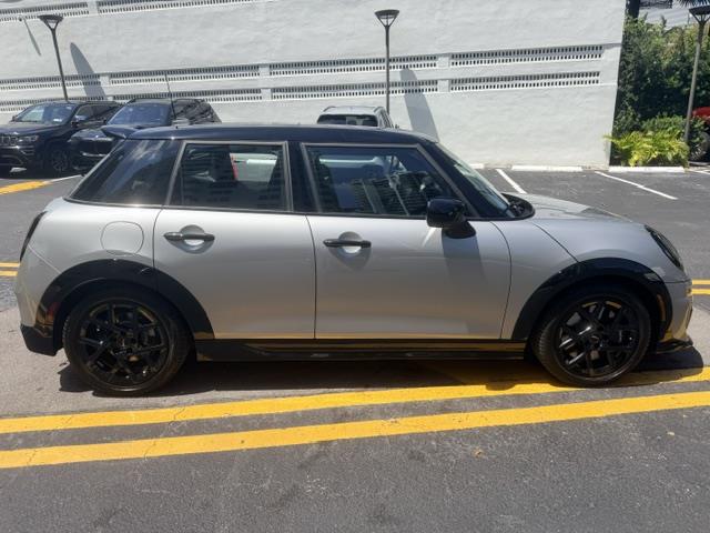 2025 MINI Hardtop 4 Door for sale in Miami Beach, Florida
