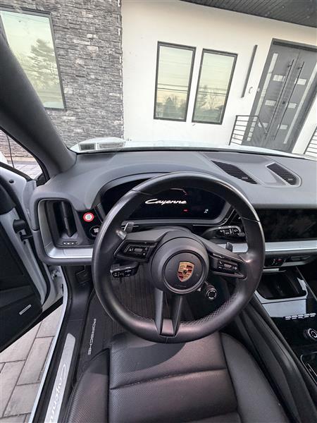 2024 Porsche Cayenne for sale in Syosset, New York
