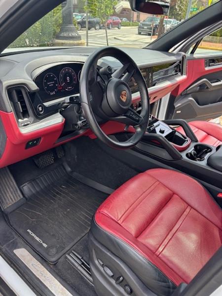 2024 Porsche Cayenne for sale in Commack, New York