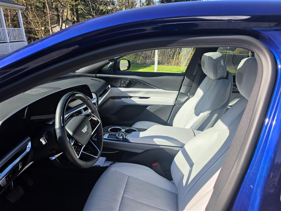 2024 Cadillac Lyriq for sale in Torrington, Connecticut