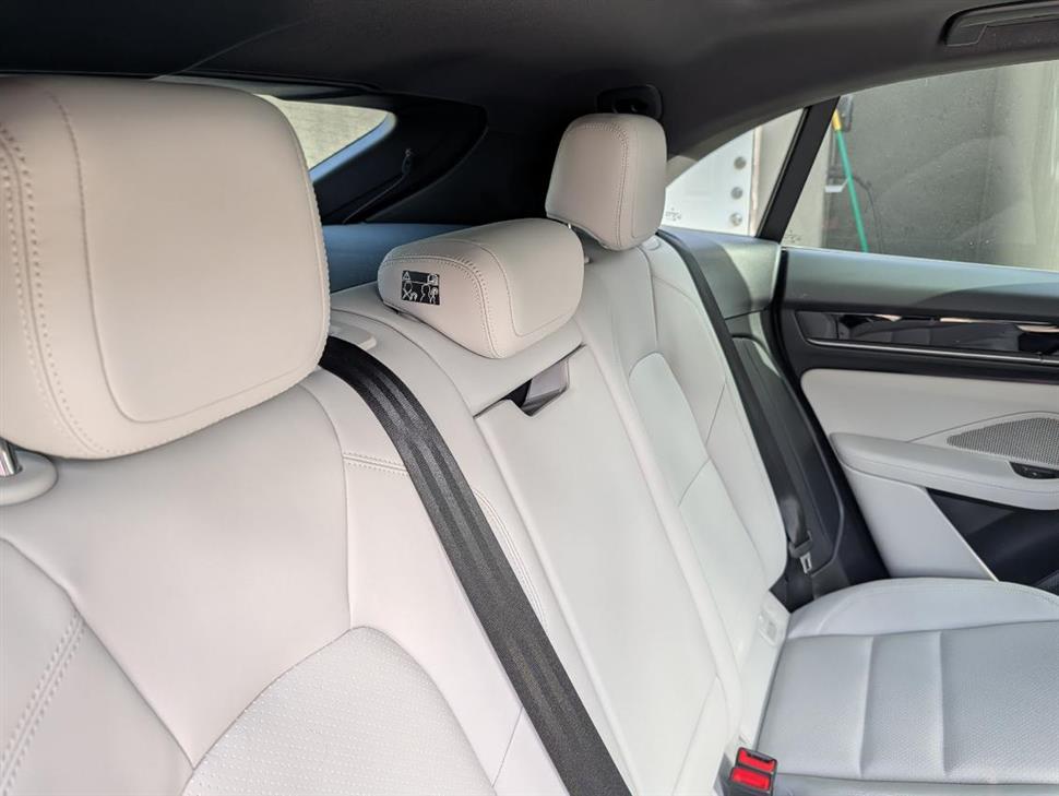 2024 Porsche Macan EV for sale in Reseda, California