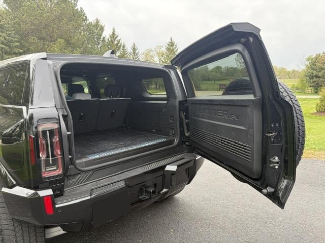 2025 GMC Hummer EV for sale in Libertyville, Illinois