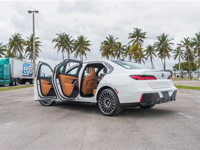 2025 BMW 7 Series lease in Miami,FL