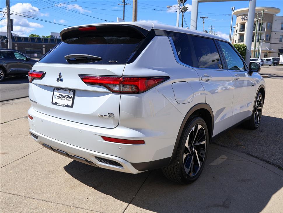 2025 Mitsubishi Outlander PHEV for sale in Cincinnati, Ohio
