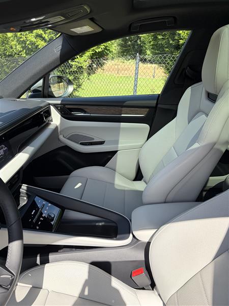 2025 Porsche Macan EV for sale in Camas, Washington