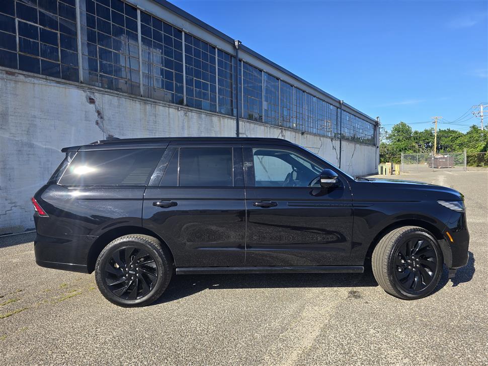 2025 Lincoln Navigator for sale in MELVILLE, New York