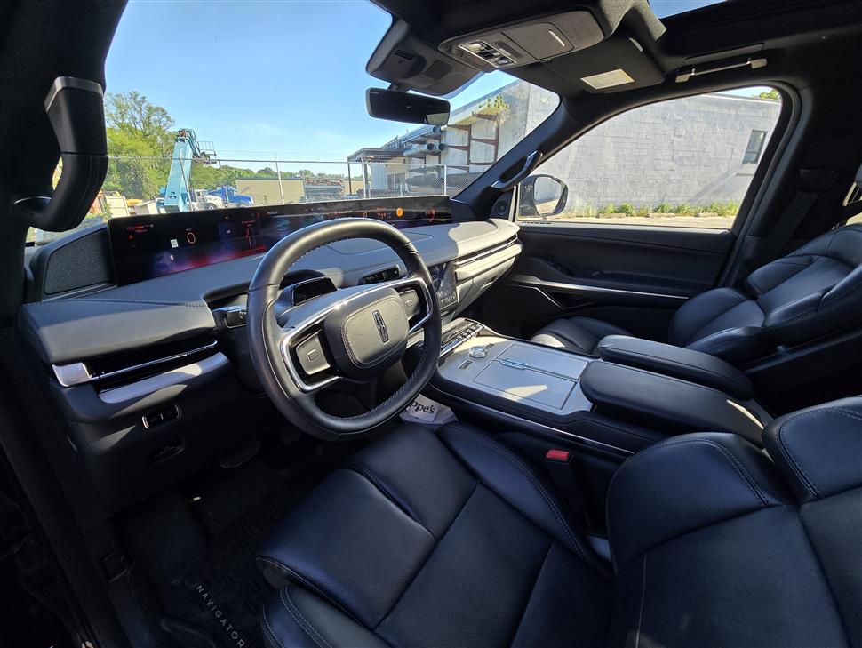2025 Lincoln Navigator for sale in MELVILLE, New York