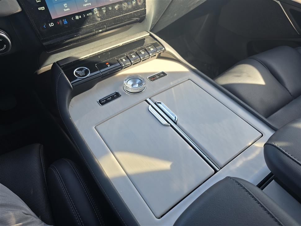 2025 Lincoln Navigator for sale in MELVILLE, New York