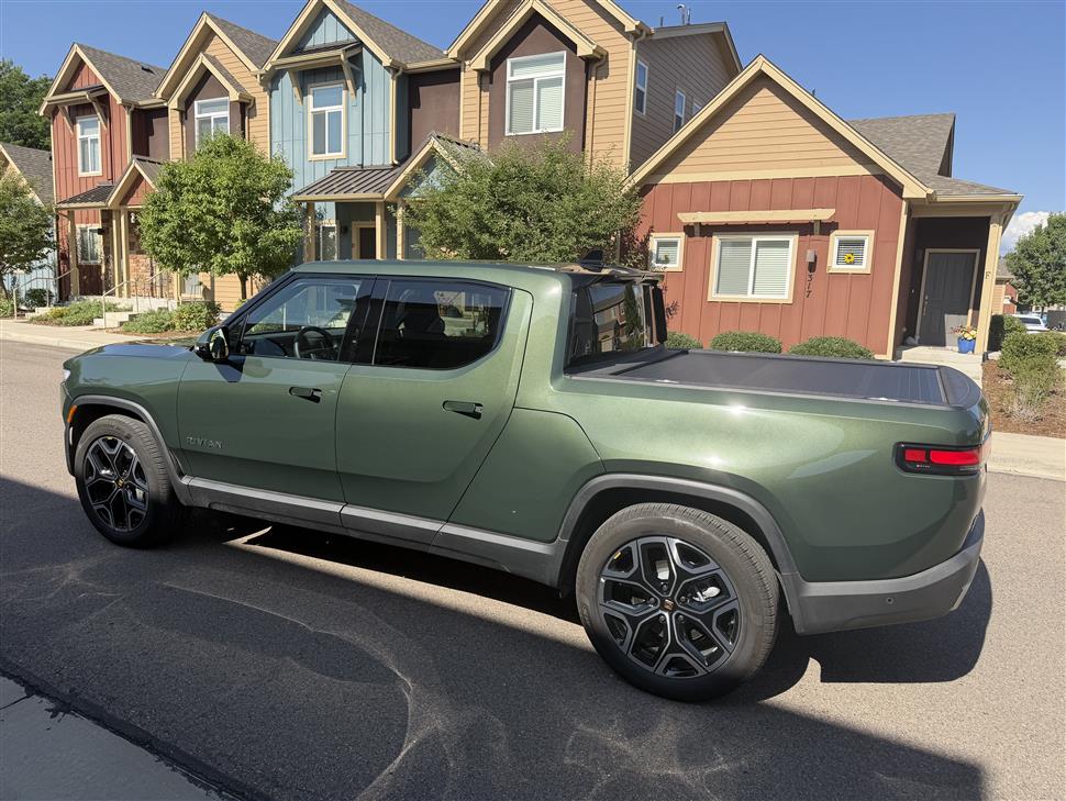 2025 Rivian R1T for sale in Longmont, Colorado