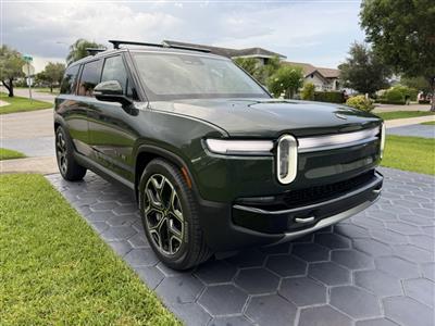 2025 Rivian R1S lease in Miami,FL