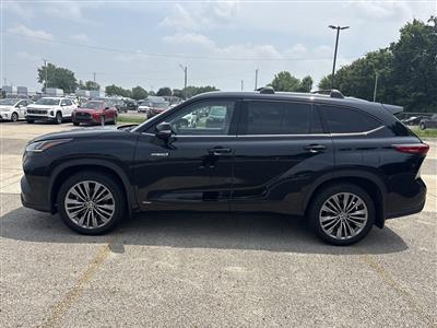 2021 Toyota Highlander Hybrid for sale in Cincinnati,OH